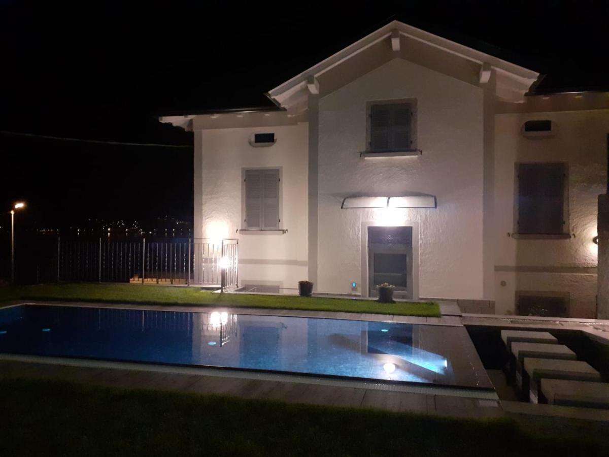 Lescen White Residence - Swimming Pool เลซเซโน ภายนอก รูปภาพ